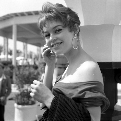 richiedi informazioni / acquista...